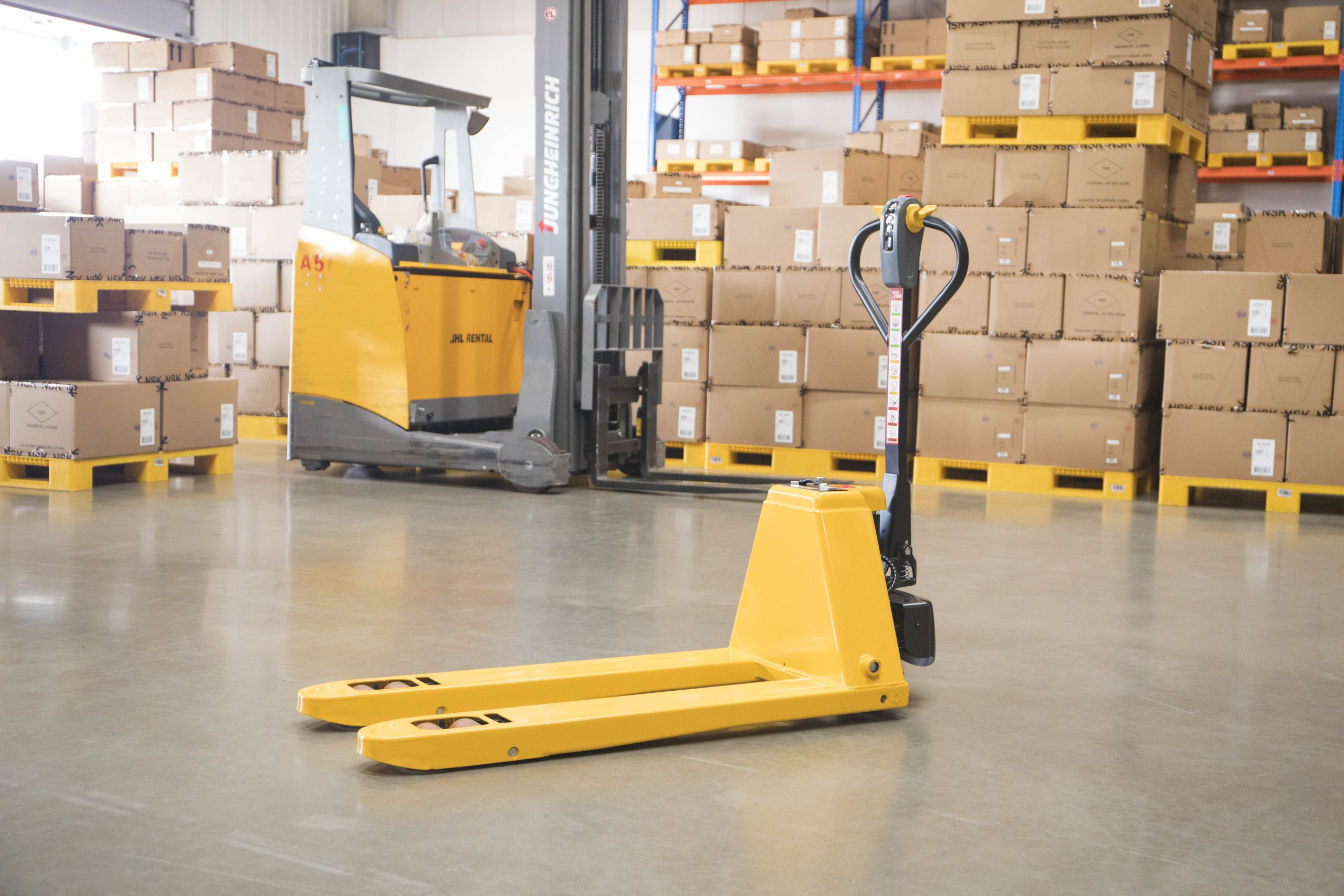 Xe nâng tay điện STAX