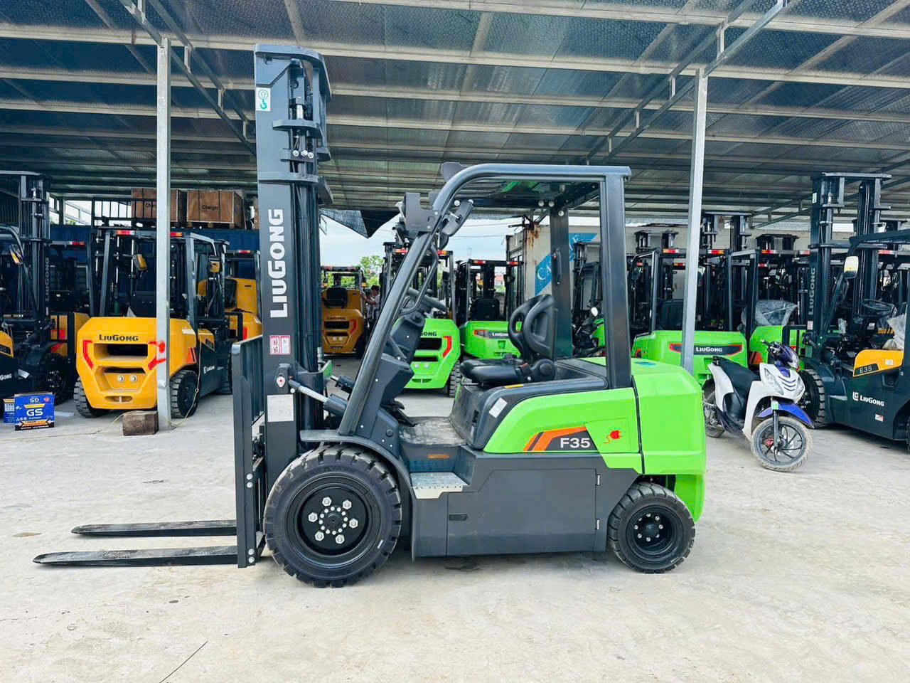 Xe nâng điện LiuGong 3.5 tấn