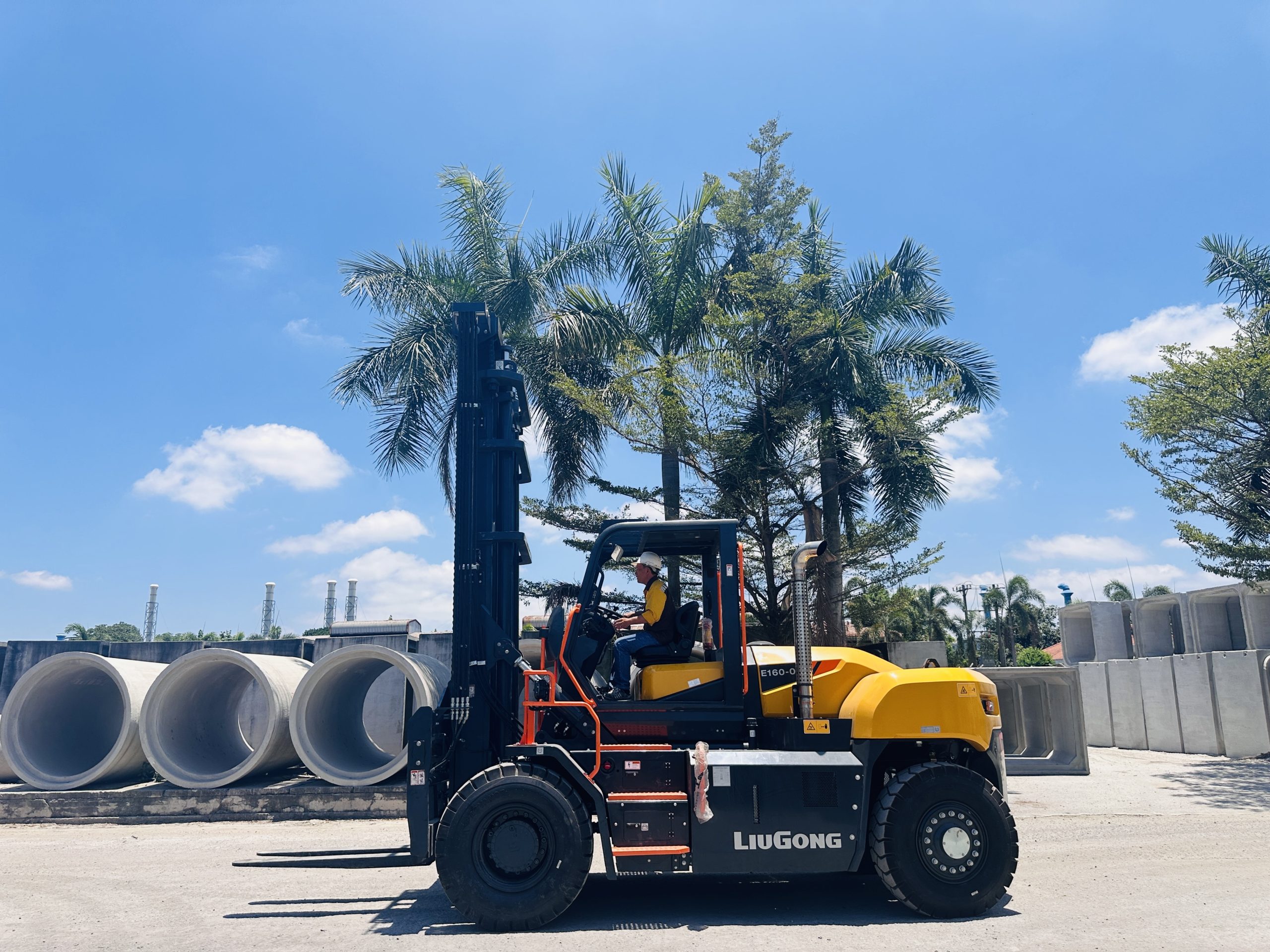 Xe nâng dầu LiuGong 16 tấn